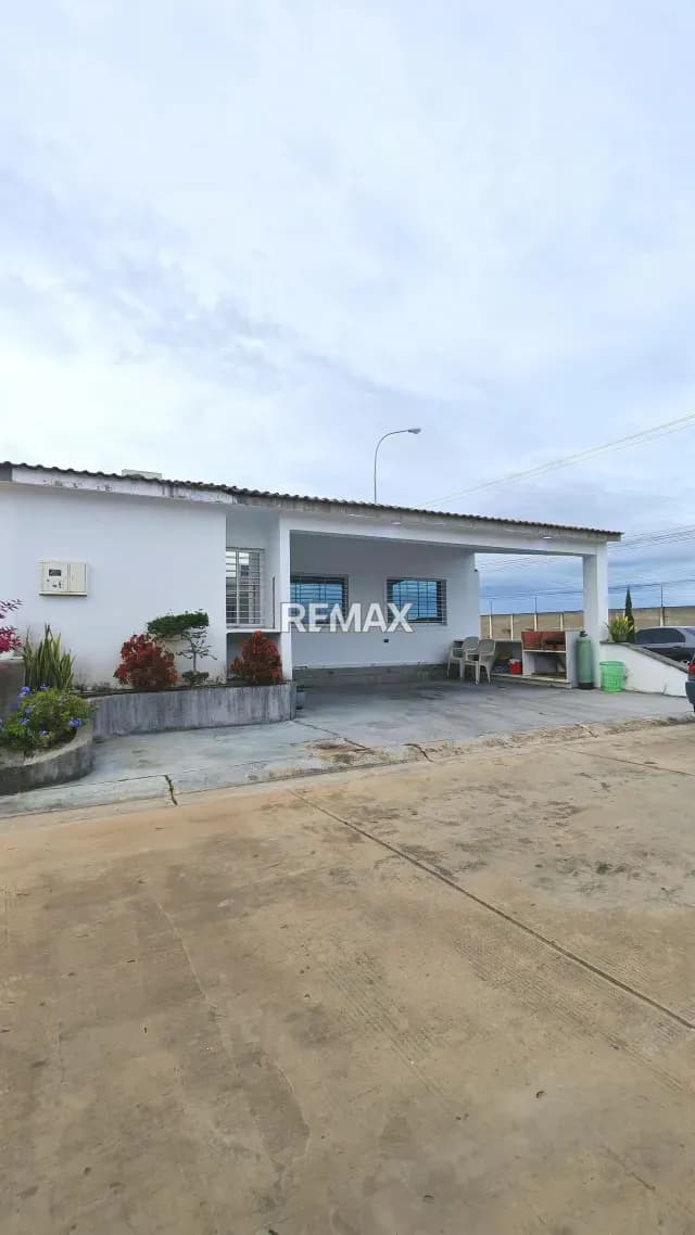 SE VENDE CASA EN MONTERREY II, TIPURO