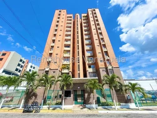 %%% Maria Elena Oropeza Ofrece Moderno Amoblado Equipado Apartamento 99 M2 Conectado A Planta Eléctrica Al 100%, Cerca Av Los Leones, En Alquiler En El Parque, Lara#26-10666**