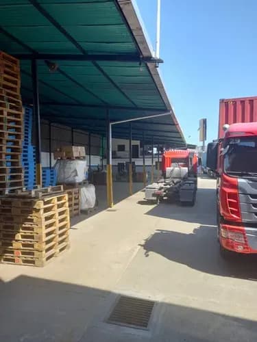 Ez Platinum En Venta Complejo Multifuncional En Z.i. Los Guayos Carabobo Terreno: 7.974 M2 Construcción: 1.795 M2 Aprox. Distribuc