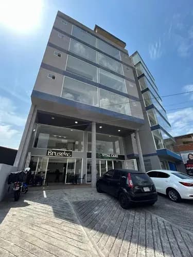 Xv, Oficina En Barrio Obrero Edificio Pórtico (por La Redoma De Los Militares)