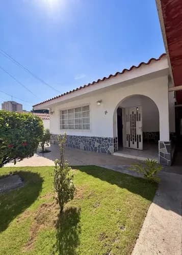 Casa En Venta Urb. El Centro Maracay