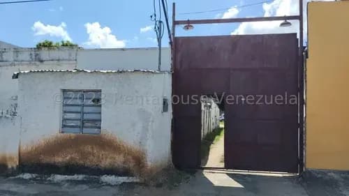 Casa En Venta Ubicada En La Candelaria Valencia Carabobo Codigo 24-12464