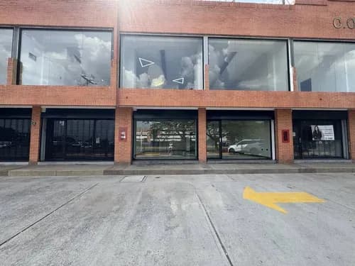 Lerry Paez Alquila Local Comercial En Punto Estratégico A Pie De Calle Don Julio Centeno Cod 30741
