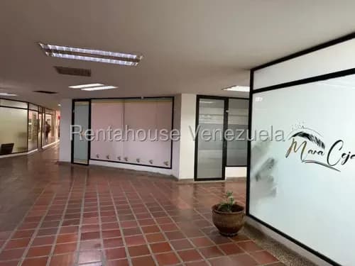 Gabriela Irastorza Ofrece En Alquiler, Local Comercial, Cod 26 14097, Con 27m2, En El Este De Barquisimeto, Con Todos Los Servicios Basicos! Contactame.