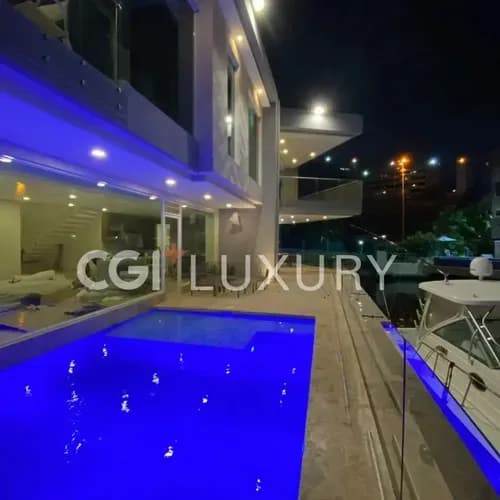 Cgi+ Luxury Vende, Casa Casas Bote B, Lechería