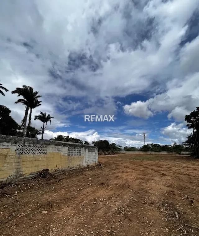Terreno en venta - $25k