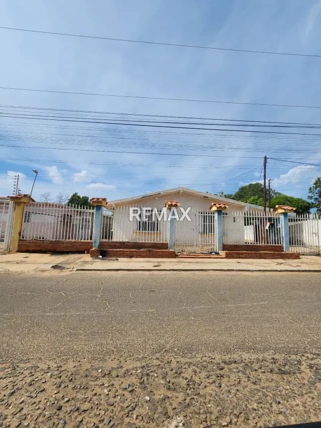 CASA EN SIERRA MAESTRA