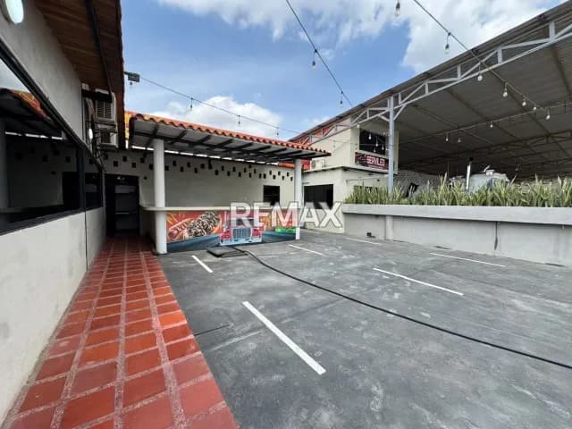 Local comercial para comida rapida en alquiler av. florencio jimenez
