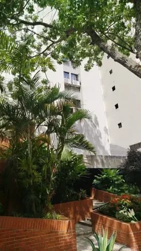 Apartamento En El Bosque Valencia Res. Los Himalayas Con Planta 50% Piso Medio , Ascensores 2 Puestos Estacionamiento