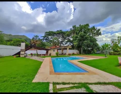 (solo Clientes) Grabiela Vende Casa Con Piscina Urb El Solar Guataparo Valencia Venezuela