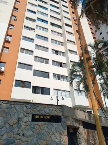 Apartamento En Las Chimeneas Res. Samara Con Planta Y Pozo Ll-ind