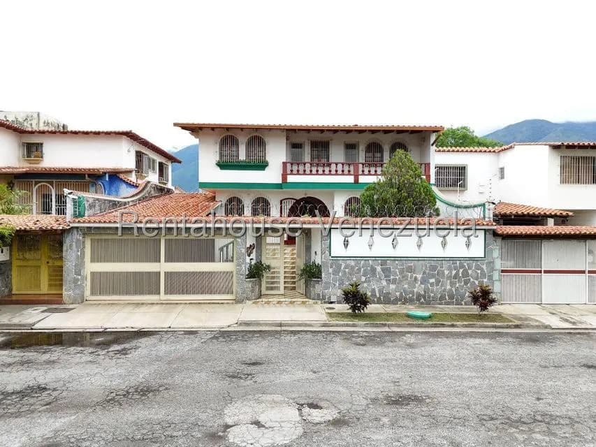 Casa (Multipes Niveles) en Venta en Colinas de La California, Distrito Metropolitano