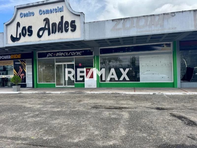 Local en Alquiler CC LOS ANDES, zona industrial de Paramillo