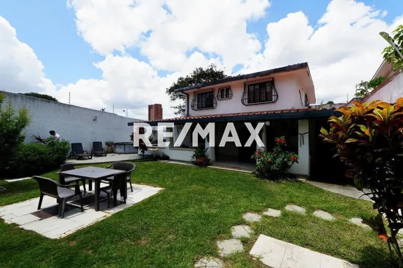 En venta casa en Terrazas del Club Hípico 480M² , 5hab+5baños+3 pe
