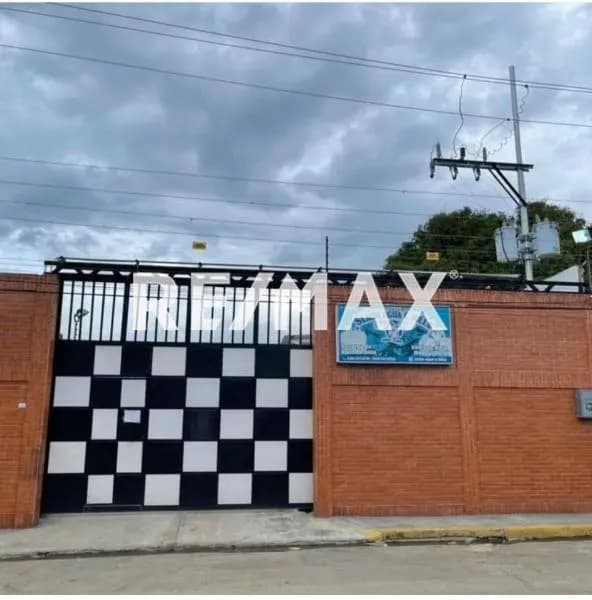 Venta de Galpón abierto cerca del Mercado los Goajiros