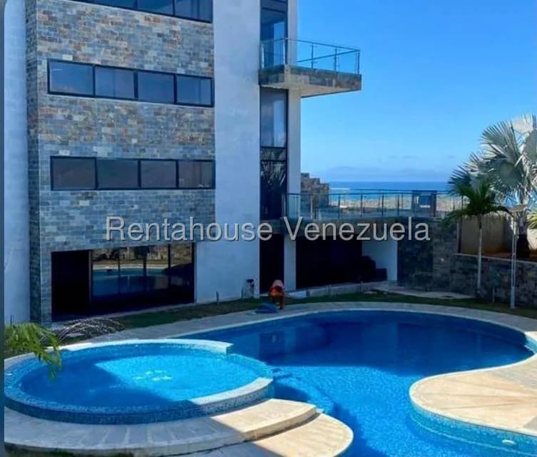 Apartamento (Duplex) en Venta en Playa Moreno, Nueva Esparta
