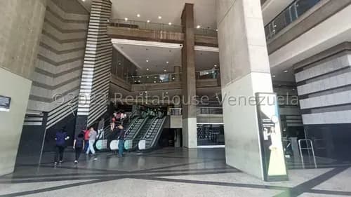 Local Comercial En Alquiler Mls #26-20647