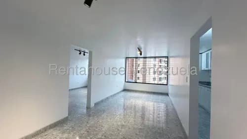 Apto La Tahona / 2 Hab 2 Baños / Maletero / Puestos Techados / Venta 26-19969 Cv