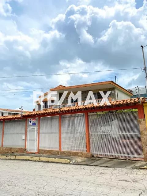Casa en Venta Colinas de Santa Rosa Zona Este - Barquisimeto