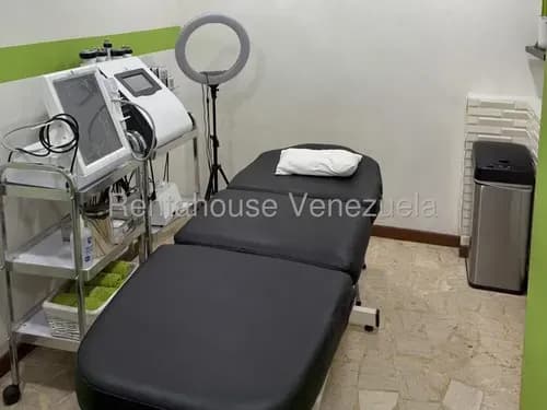 Local En Alquiler Las Mercedes Cómodo E Ideal Para Consultorio O Spa #26-8359