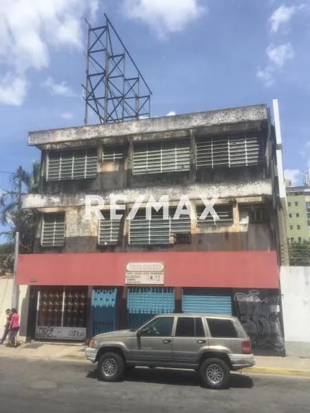 EDIFICIO EN AVENIDA UNIVERSIDAD , ZONA DE ALTO TRAFICO