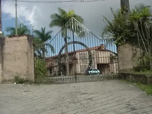 Terreno Con Caballeriza Uso Proyecto Multifamiliar Y Comercial. Financiamiento
