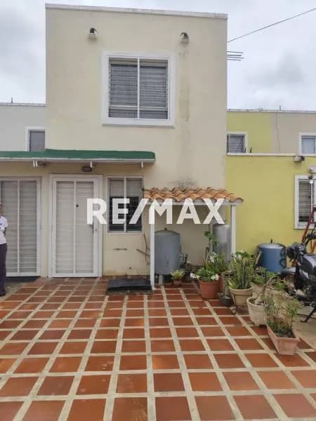 Hermosa Casa en La Lagunita – Etapa III, Villa Los Cedros