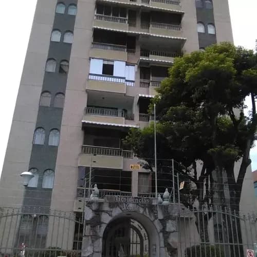 Amplio Apartamento En Alquiler Av. Sucre, Los Dos Caminos