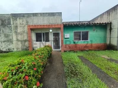 Se alquila comoda casa lista para habitar