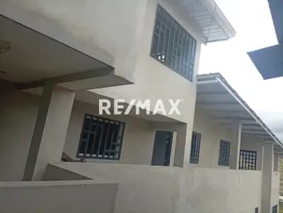 SE VENDE APARTAMENTO 3 EN LA CATEDRAL
