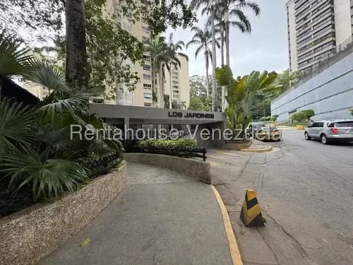 Impecable Y Totalmente Remodelado. Apartamento En Venta En El Cigarral. Jc 26-20129