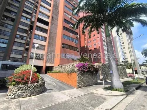 Norma Piña Rah Ofrece En Venta Impecable Apartamento, Amplio, Excelente Distribución, Actualizado Ideal Ubicación. Cod. 26-18943 *** Solo Clientes Directos ***