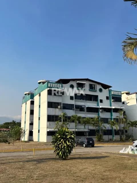 Se vende apartamento en San Diego conjunto residencial los andes