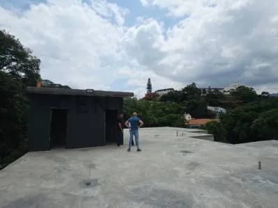 En Alquiler Rooftop en Chuao – Gastronomía & Wellness