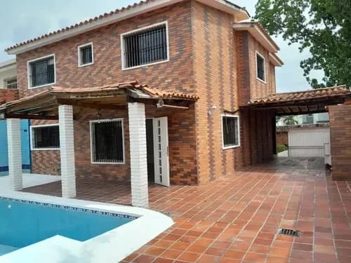 Yn(denagu) En Venta Casa Urb Prebo || Valencia Carabobo Cliente Directo De 2 Niveles 350 Mt2 302 Mt2 De Construcción 4 Hab Con Aire 1 Cuarto/oficina 4 Baños Sala Comedor 1 Aire Indu