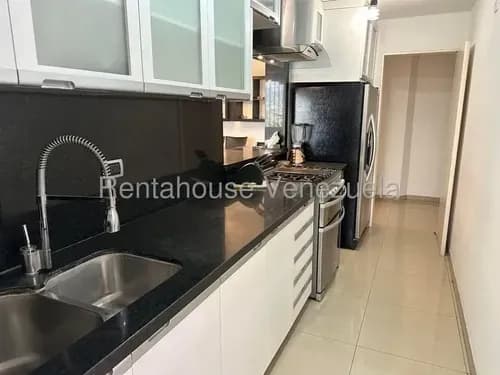 Ma - Apartamento En Venta En Prados Del Este, Amoblado - 26-6969