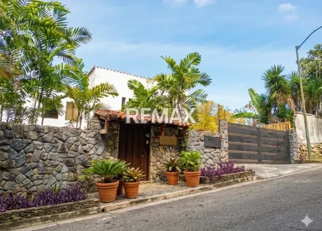VENTA QUINTA TUSMARE DE ARQUITECTURA CONTEMPORANEA