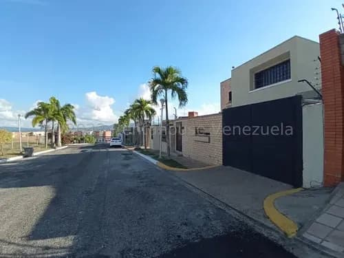 Karen Burgos Vende Hermoso Apartamento En El Pedregal Barquisimeto, Amoblado En Planta Baja,