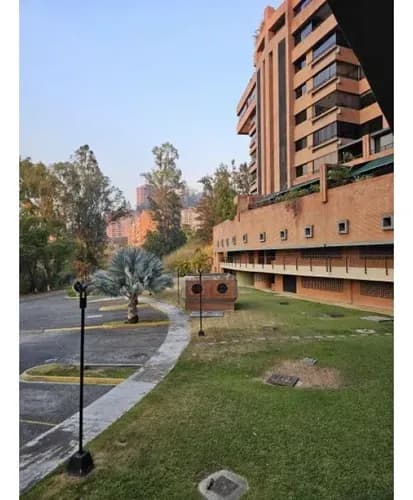En Venta Penthouse En Res. La Tahona Baruta
