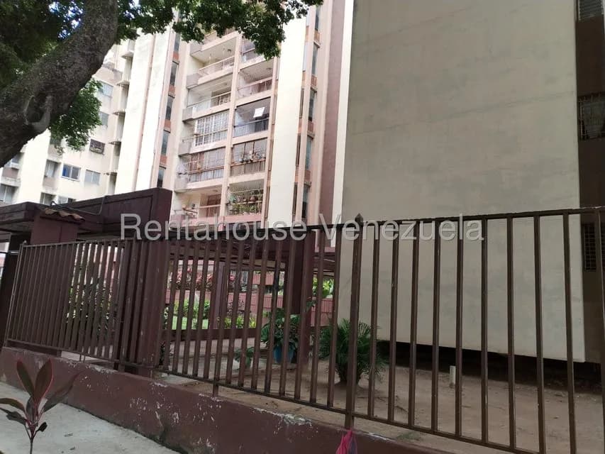 Apartamento (1 Nivel) en Venta en Trigal Centro, Carabobo