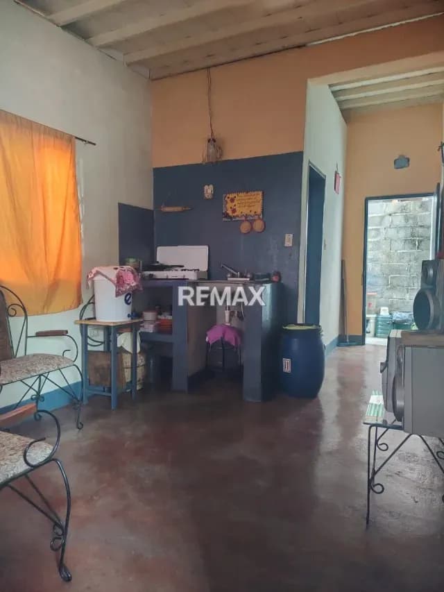 En Venta Casa con Potencial y Comercial ubicada en el Centro de la Ciudad Barquisimeto.