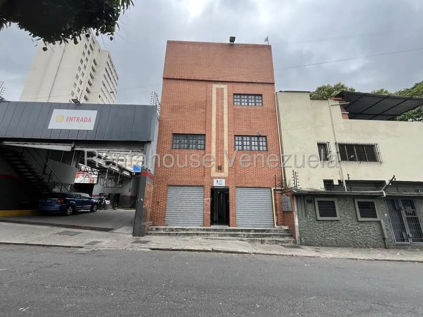 Comercial (Oficina) en Alquiler en La Campiña, Distrito Metropolitano