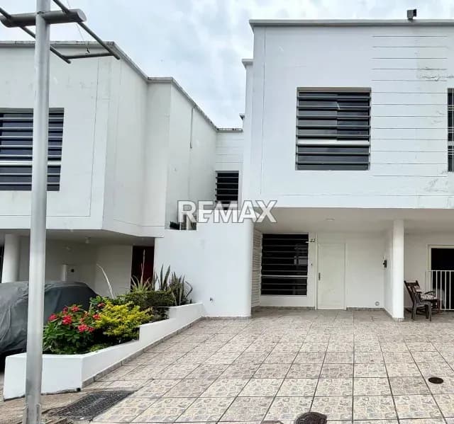Casa en venta Townhouse en Urb. Privada Sotavento