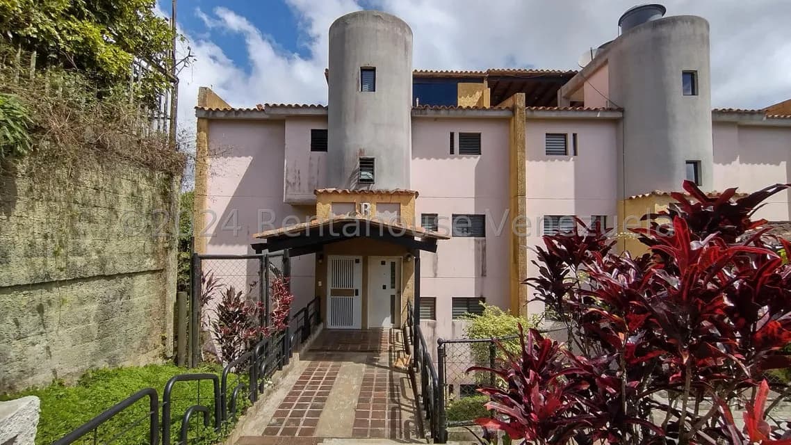 Apartamento (Duplex) en Venta en Lomas de Monte Claro, Distrito Metropolitano