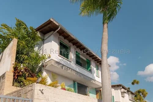 Casa En Venta, Los Naranjos Del Cafetal. Espectacular Y Moderna, Vigilacia. Mo 26-19530