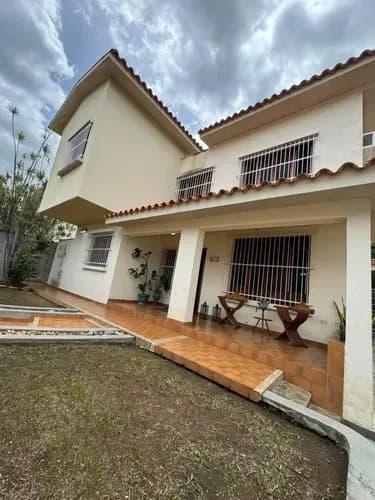 Casa Super Conservada En Venta En Prebo Ii, Conjunto Cerrado!!