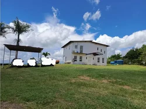 Casa Campestre Con Amplio Terreno Urb. Cumbre Roja-puinky, Los Teques