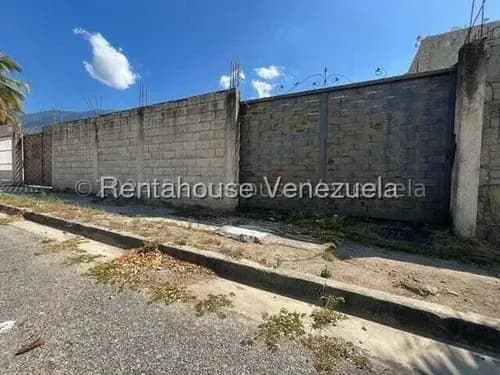 Excelente Terreno Bien Ubicado En El Castaño De 804 Metros Rodeado De Elegantes Propiedades Con Amplios Espacios Estef 26-10386