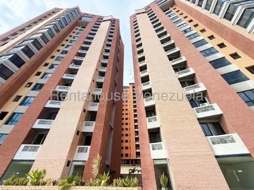 Yoselin Cabesas Vende Apartamento En Silver House Barquisimeto Este 26-16347 Yc
