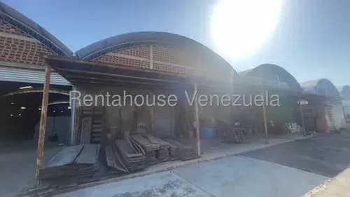 Mehilyn Perez Vende Galpón Con Local Comercial Y Mezzanina En La Zona Industrial 1 Barquisimeto,lara